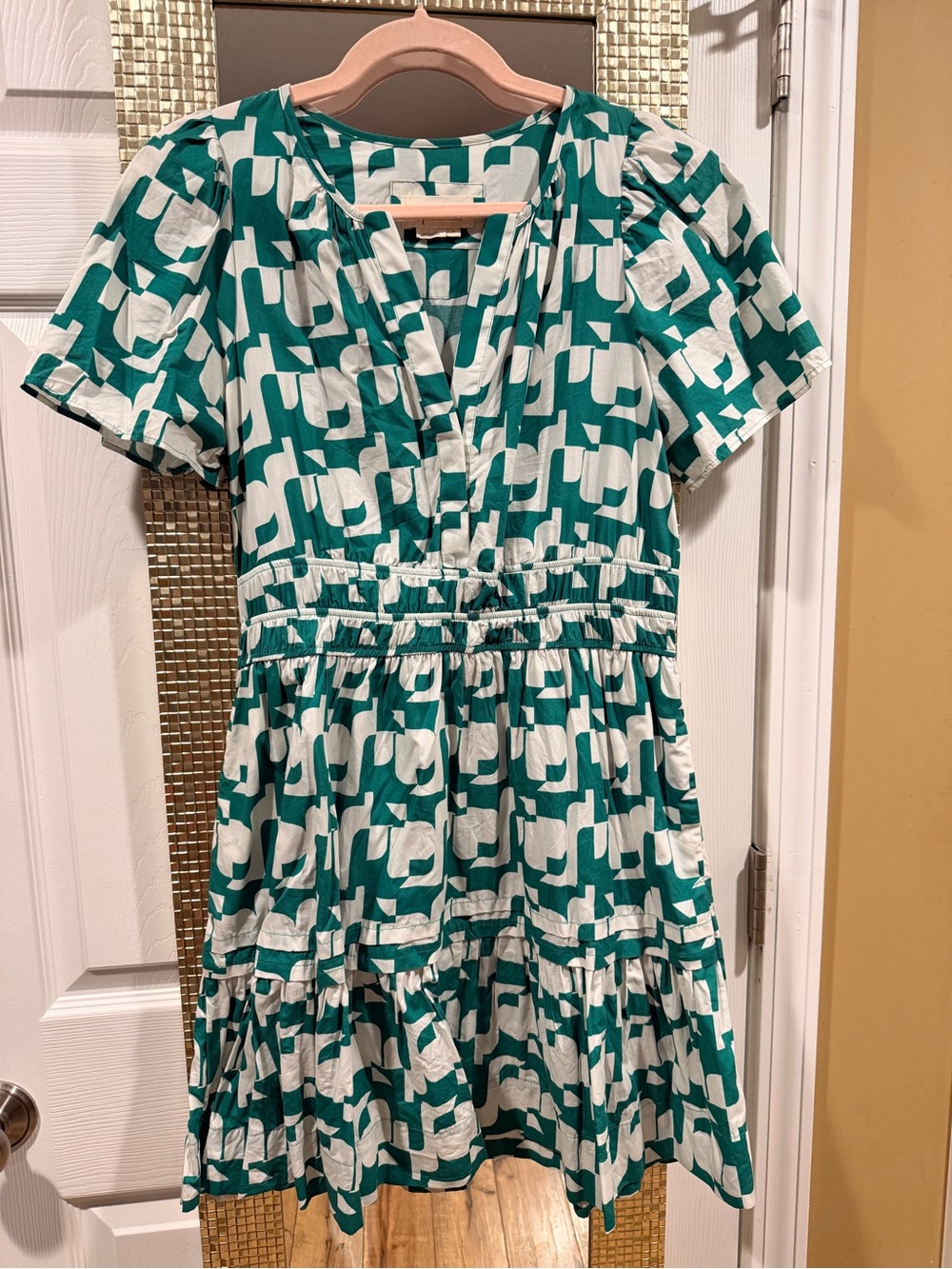 Anthropologie Somerset Green and White Geometric Short-Sleeve Dress